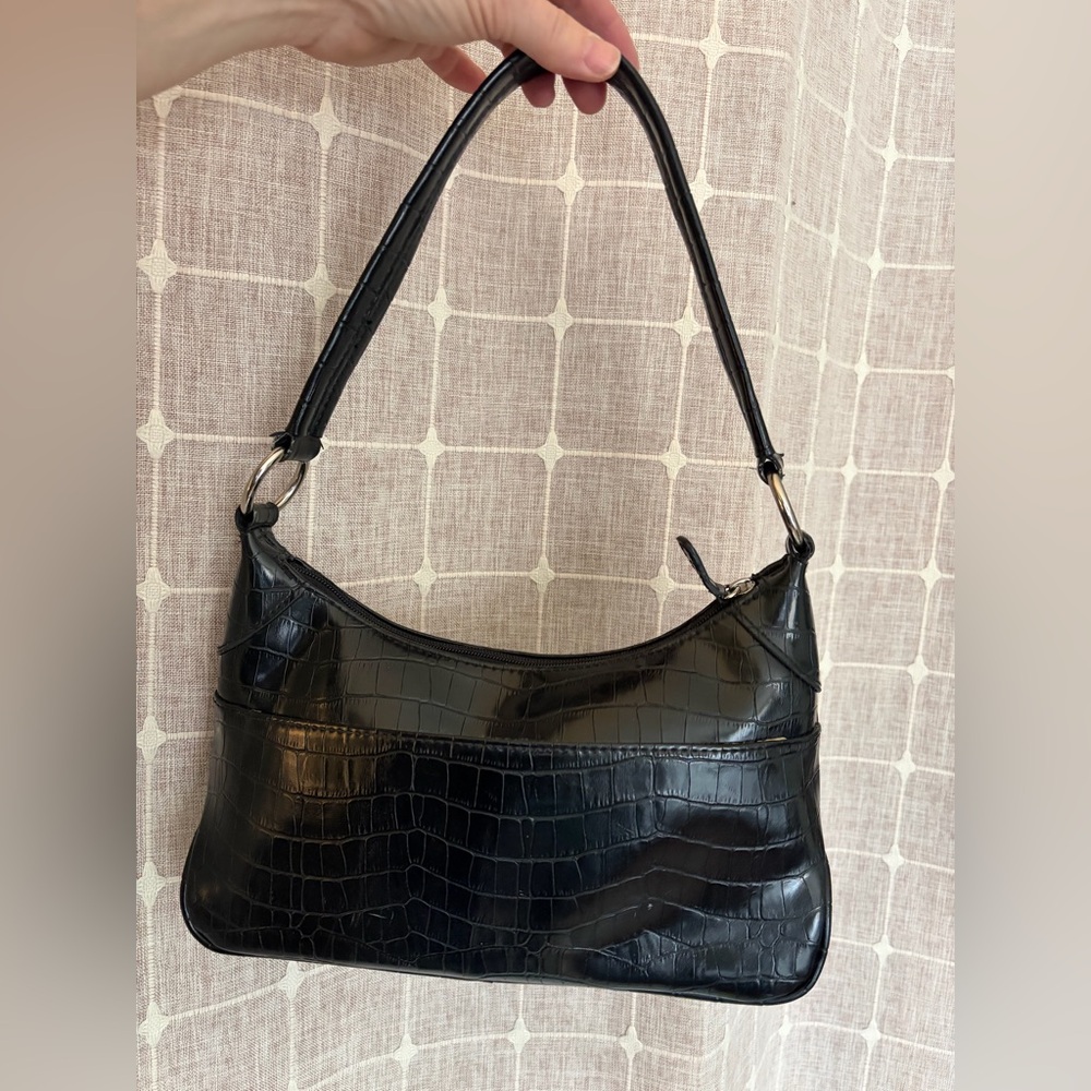 Vintage Liz Claiborne Villager Black Croc Embossed Baguette Bag